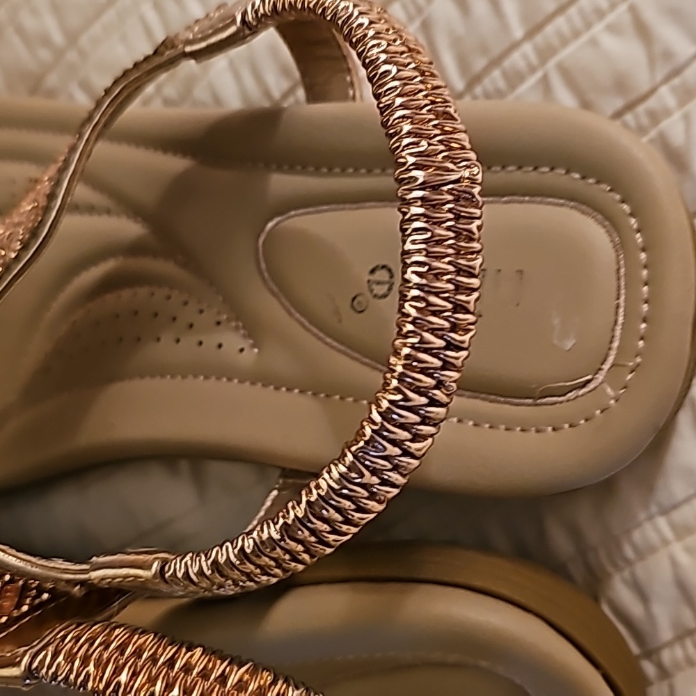 Sandals - Picture 3 of 7